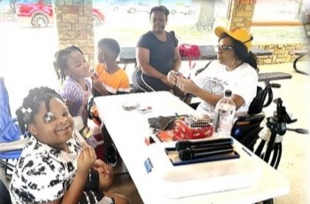 Kids eating at a table